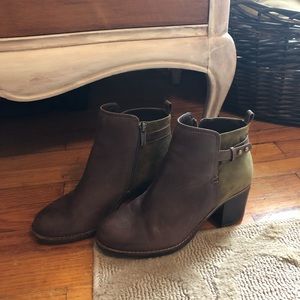 Sperry brand tan/olive heeled ankle boots- size 7